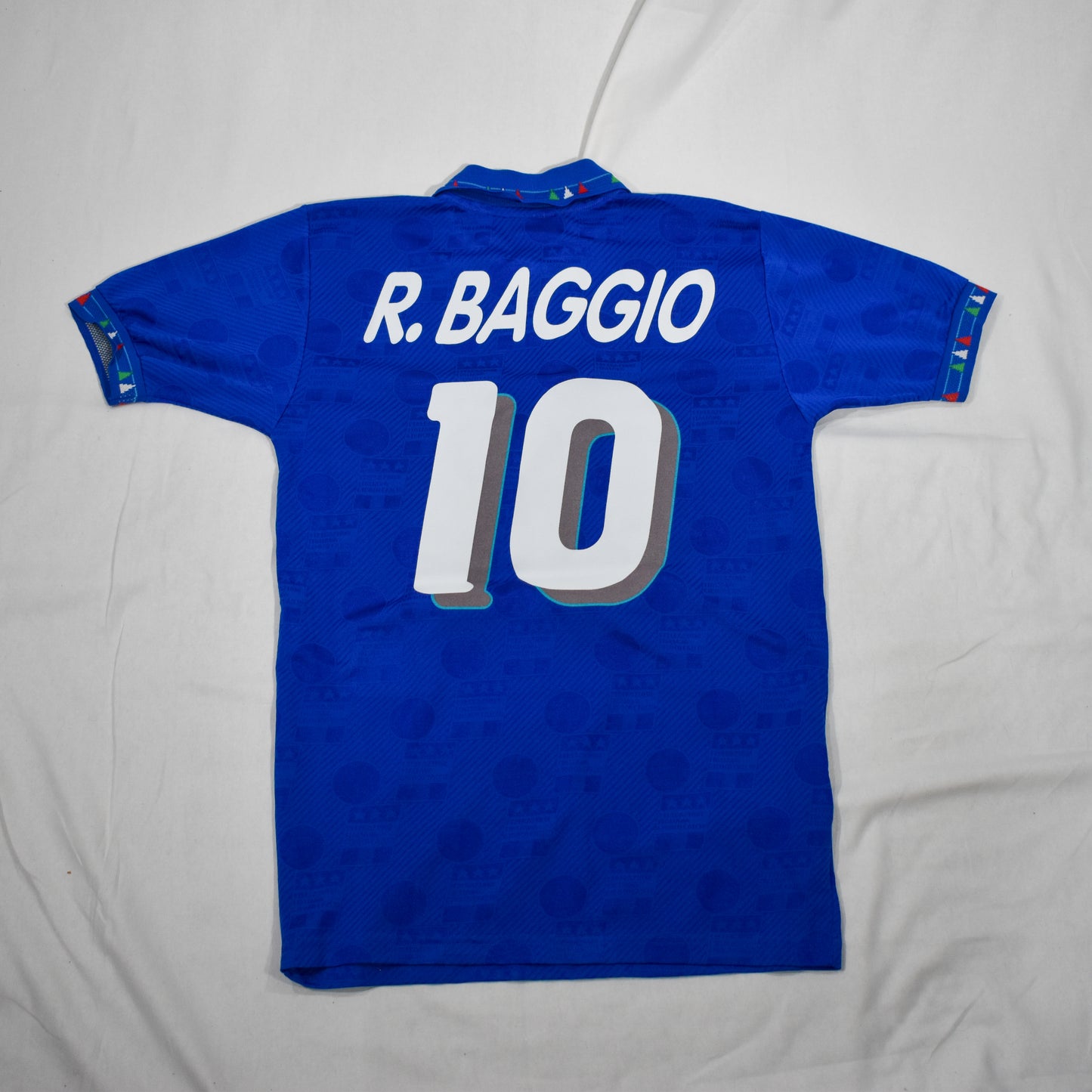 1994 Italy Home - Baggio #10 (Player Version)